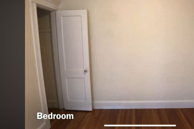 bed - Private room in Fenway at affordable price Apartments