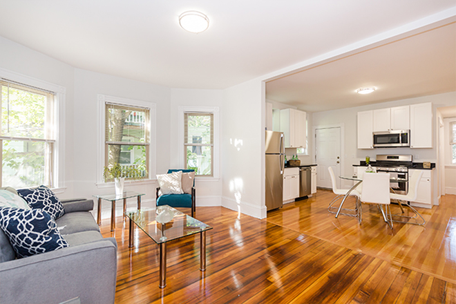 Living Room - Renovated 4-Bed Near Union Square with In-Unit Laundry Apartments