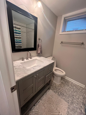 Bathroom #2 - 5 Bed / 2 Big Bath Fully Furnished Home – Room-by-Room Rental (15 min walk from UMD)