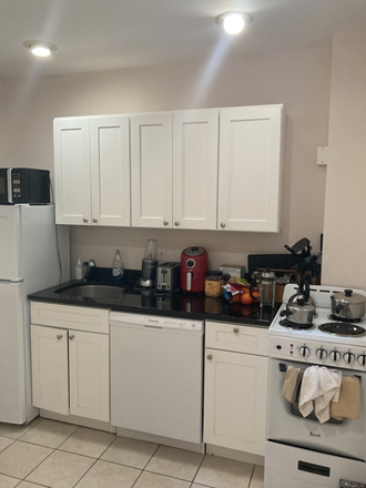 Kitchen - 2 Bed Available 9/1/26! *CONTACT NOAH 603-470-8181 Apartments