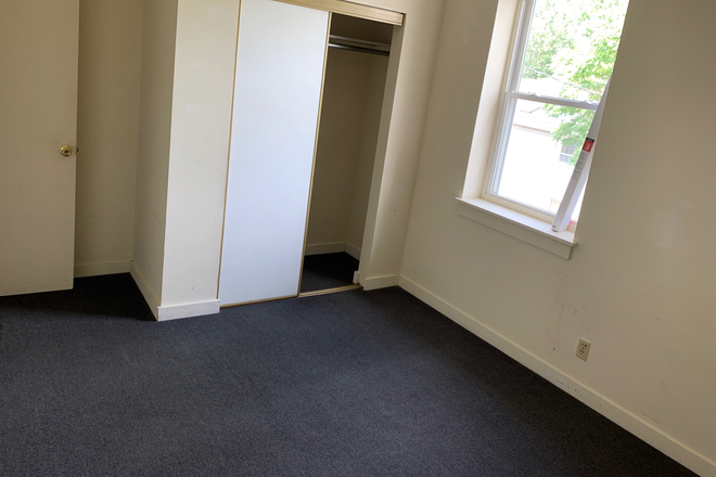 Apt 3. bedroom - 2 Bdrm Apartment on West Main St