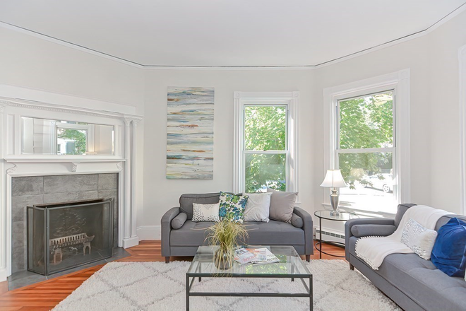 . - STUNNING 4 Bed / 2 Bath w/ LAUNDRY IN UNIT! Available 7/1/26!! Apartments