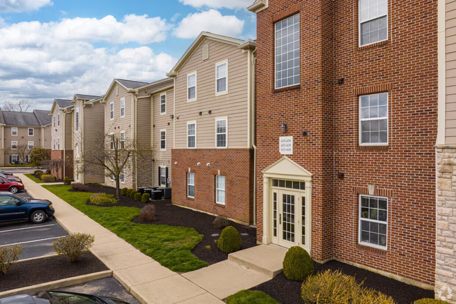Outside building view - Sublease at Level27!