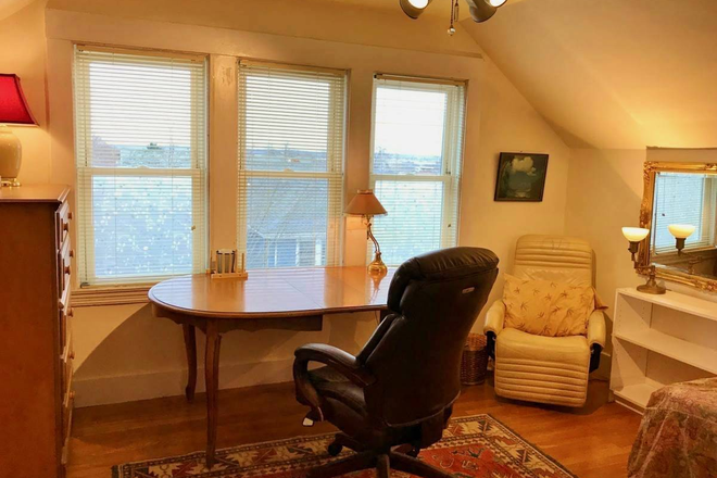 3rd floor Room with a View - Sept Room with a View - Internationals, Postdocs, Students, Safe, Sunny, Nice! - 15-mins to Harvard House