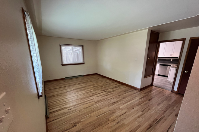 1 - LONGMONT: 719 Darby Ct.