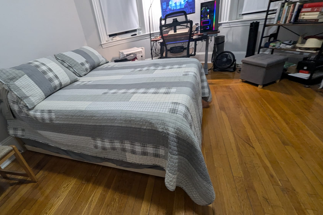 Bedroom from front - Large Bedroom Sublease Available in 4Bd/2Ba Apt – Brighton