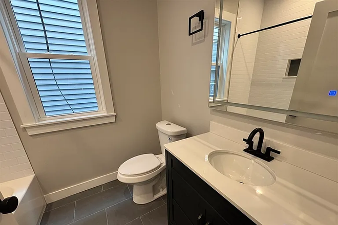 Bath - Apartment