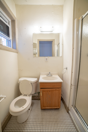 Bathroom - Off Campus Philly - 1 Bed Unit With Charm Steps From Campus Apartments
