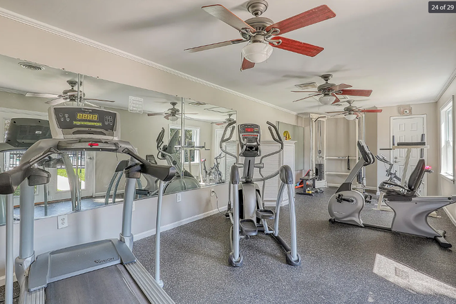 Gym - 2 bed/2 bath, fully furnished condo! A 10 minute drive to MUSC Charleston.