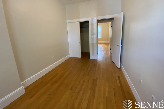 1 - Modern 3BR in East Cambridge with Open Concept Living Space
