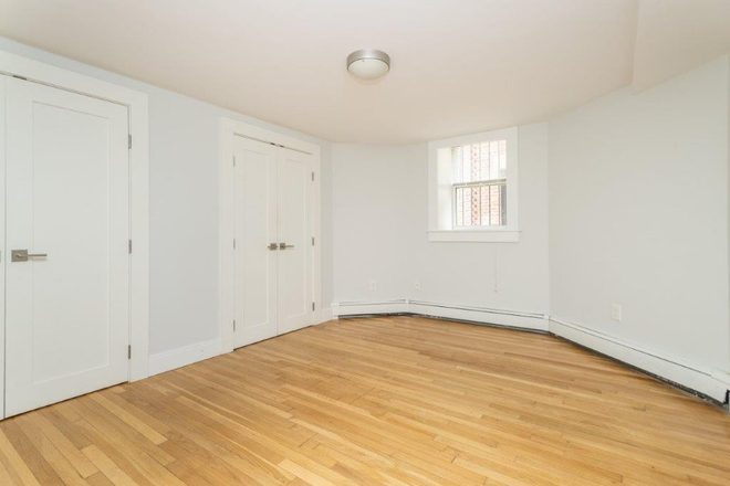 Hub Realty - Move in before classes start in a newly updated basement 3 bedroom 2 bathroom, walk to campus Apartments