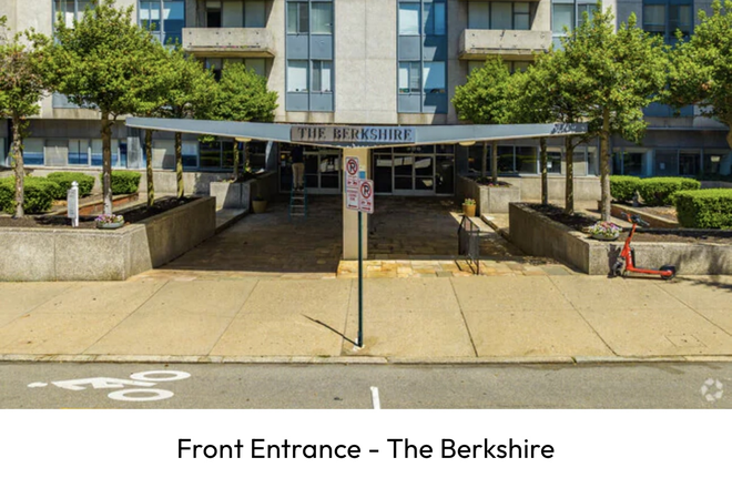 Front view - Berkshire