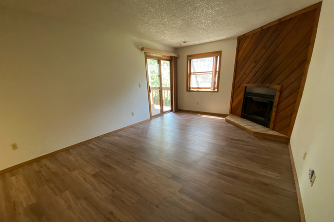 2 - AVAILABLE 6/5: 2930 Shadow Creek Dr. #K206