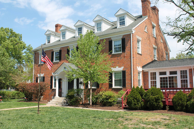 Front of the House - Spring 2025 Rooms Available/Most affordable housing option in Old Town College Park