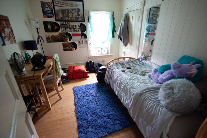 Bedroom - 18 N Union St #2 Apartments