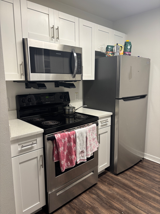 Kitchen - Vacant Apartment at Lexington Crossing!