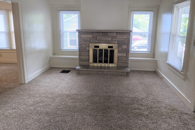Living Room - 104 Linnwood Lane House