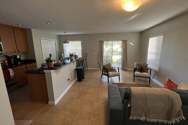 Living area & Kitchen - Room for Rent - Close to UCF Main Campus - Female Preferred Townhome