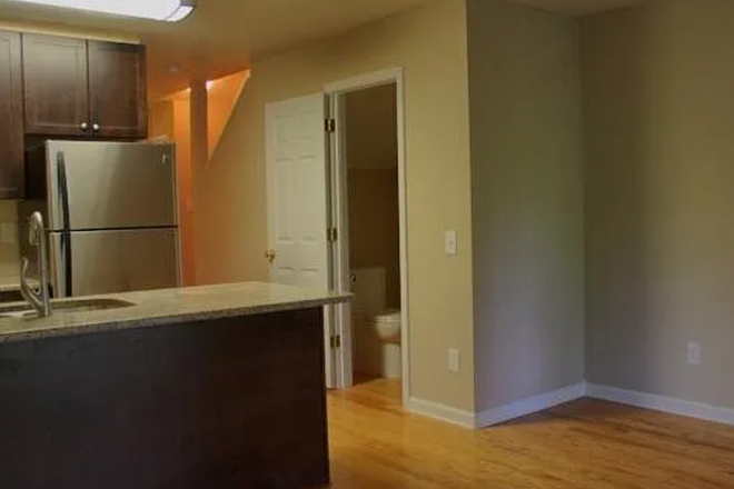 Kitchen - 2026 School Year Sublet, Private Room and Bathroom, Walking Distance, All Female House, 2 Housemates