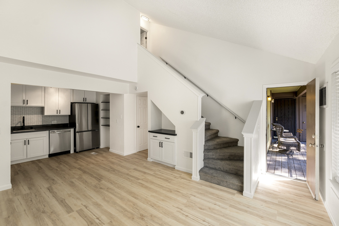 Living Room - 2 BR/2 BA Recently upgraded Condo Steps away from Campus!