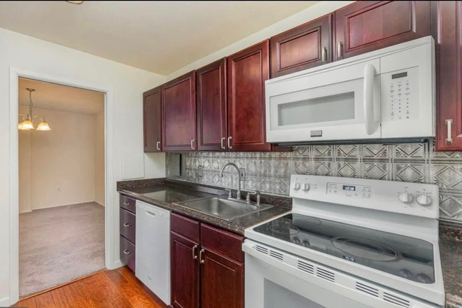 kitchen - Uni One Condo