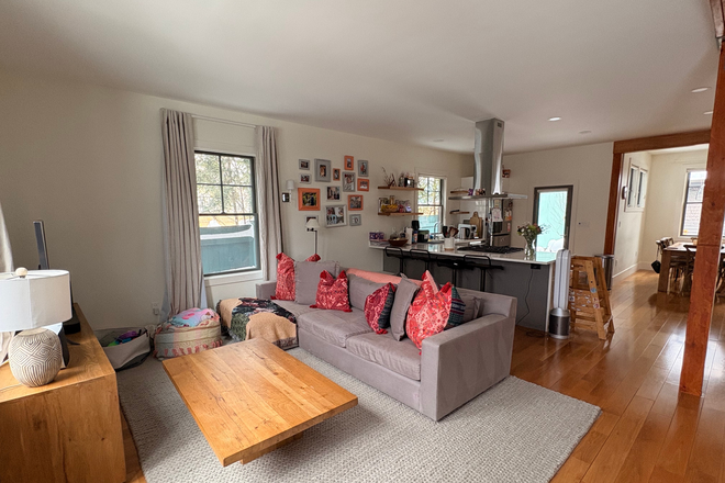 Living room - Fully Furnished 3BR/2.5BA Close to Campus, Utilities + Garage + Weekly Cleaning Included House