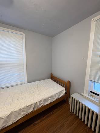 bedroom sitting area - Furnished room in home-Wilton St-Princeton