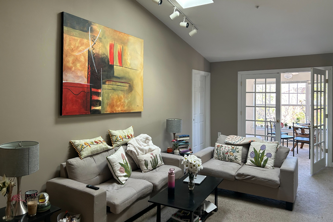 Living Room - Two bedrooms available in 3B/3B