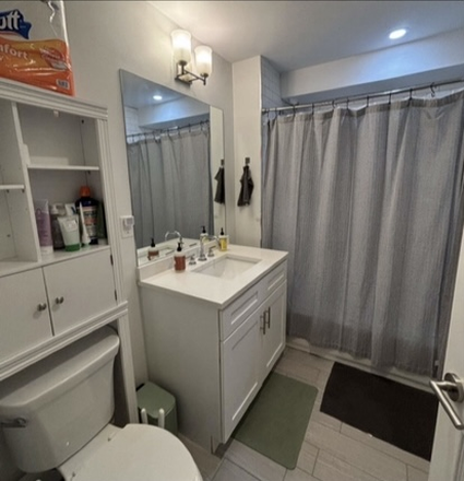 Bathroom - SUBLET/LEASE TAKEOVER - Spring or full year sublet in 4B2B apartment ONLY 10 MIN walk from NEU