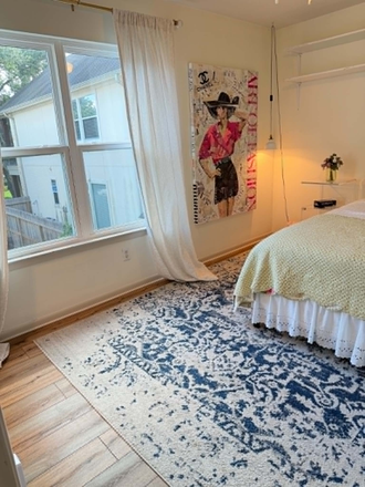 Queen size Bed - 1b1b "Fully Furnished All bills included Pet Friendly" long/short term Apartments