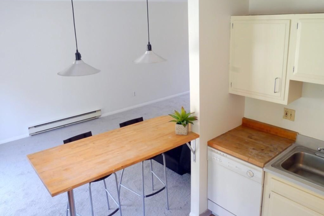 kitchen/living room - OPEN HOUSE SATURDAY 11:30-1:00. Great one bedroom townhouse available August 15.