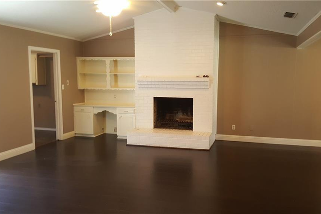 Living room with gas start fireplace - 3 bedroom/2 bath home, 2 mile from UTD, to share with 2 roommates.