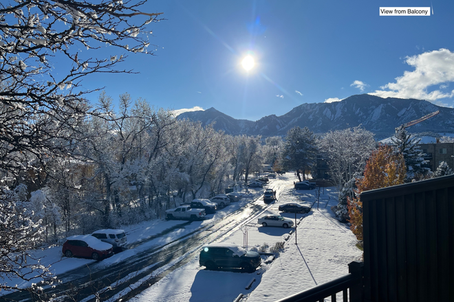 Balcony - Mountainaire Apartments