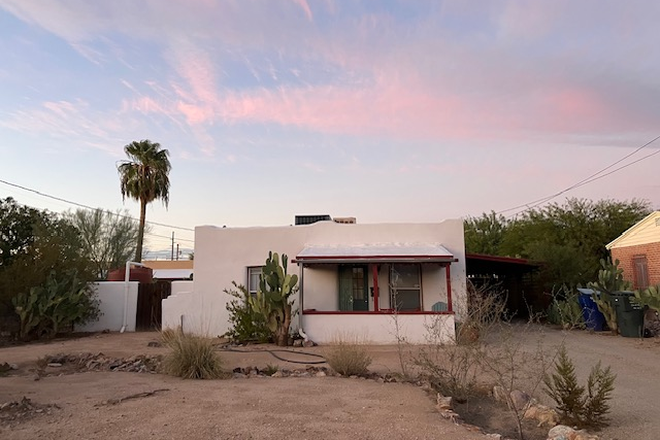 Outside Street View - 2 miles to campus! Private room in home with yard.