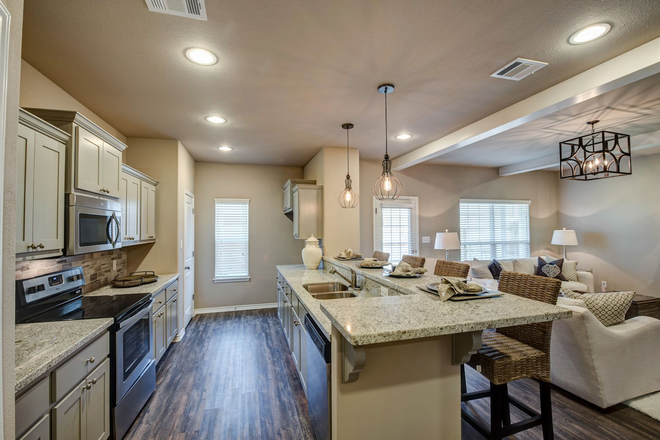 Kitchen - The Revelry - Upscale Townhome