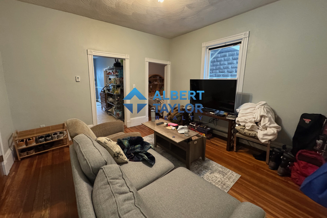 Living Room - 3 Bed 1 Bath - Cheap move in costs!! Apartments