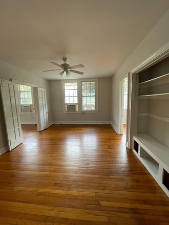 Livingroom - Bright & Beautiful One Bedroom On St Charles Ave! Apartments