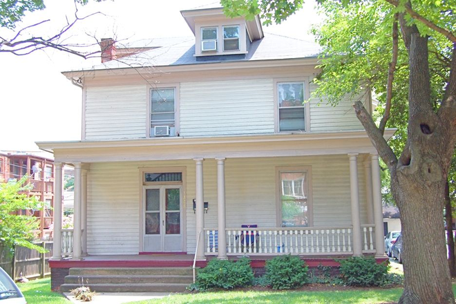 Front Photo - 1306 Wertland Street House
