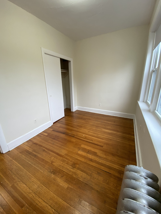 visit hubrealtyproperties.com - Brookline, handy 1 bedroom close to the train