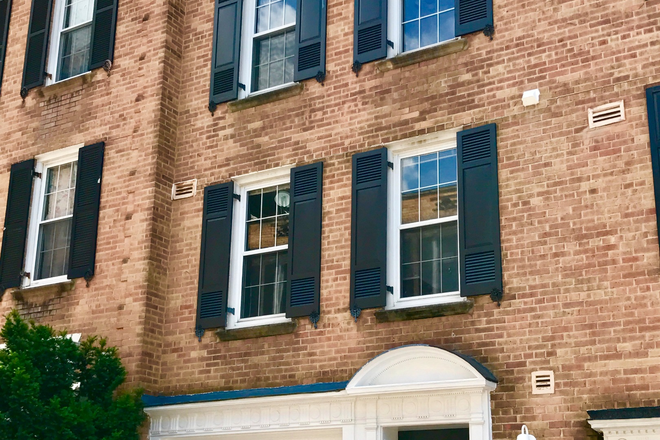 Front - Wow location! Across from GW University/Hospital /Metro Foggy Bottom. Townhome