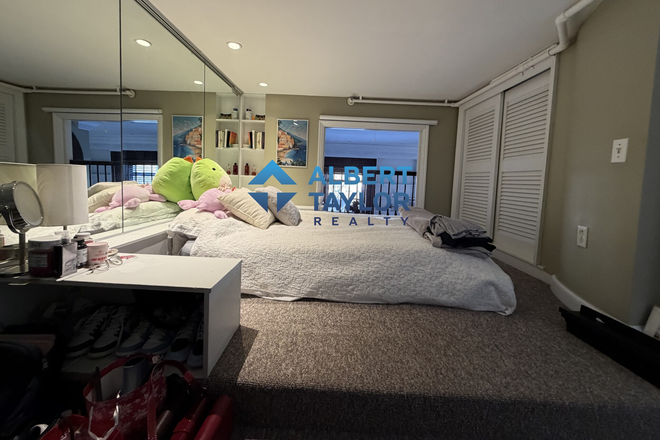 Bedroom #2 - Lofty 3 bedroom 2 bath near Boston Common!!