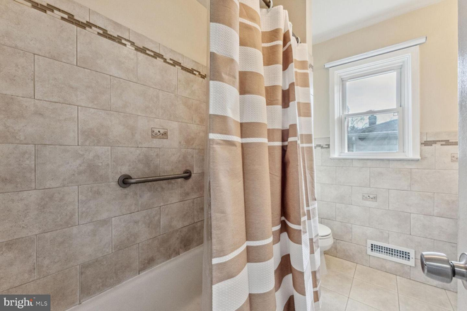 Bathroom - 4BR home-Hamilton Ave-Princeton