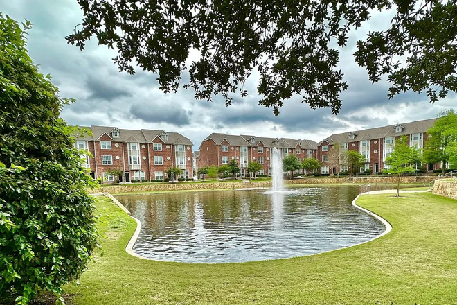 Lakeridge Community - Texas A&M University Housing Bike to TAMU/Bus Route - Townhome - 2 Roommates Needed