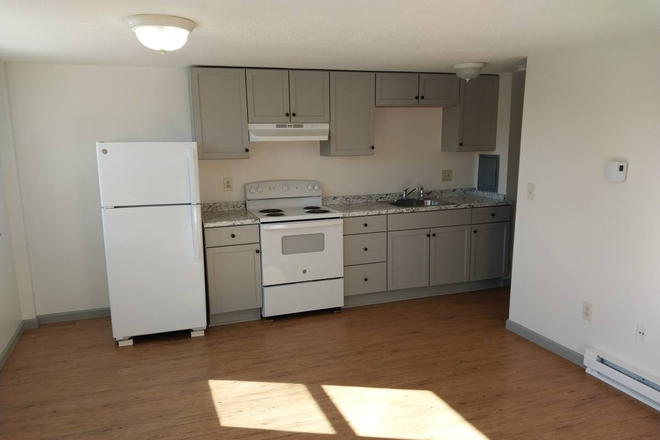 kitchen - HEAT, HOT WATER & ELECTRIC INCLUDED! CLEAN & QUIET!!