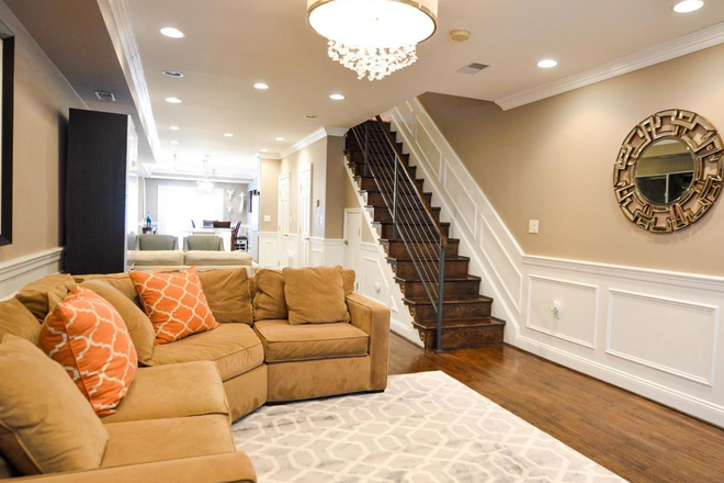Living room - Capitol Hill Gem Near Union Station House
