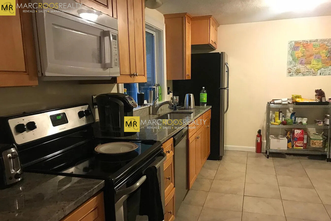 Call NOW for showings! 617-236-8600 - CURTIS ST - GORGEOUS 6BR NEAR TUFTS AVAIL *6/1/2926* W/ LNDRY ON SITE, PRKNG INC, EIK, DW, DINING RM Apartments