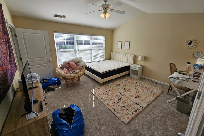 Example of size of bedroom - The Woodlands Townhome