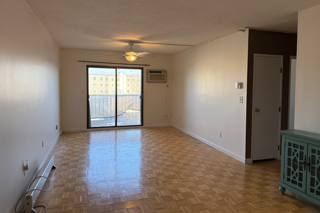 - Spacious and Transit-Friendly 2BR Apartment in Cambridge