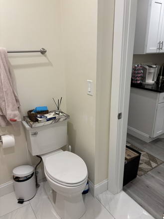 . - Newly Renovated 2-Bed on Burbank Street. No Broker Fee. Available 9/1/26 Apartments
