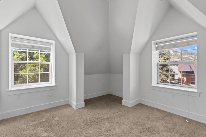 my room - The Mansion Apartments